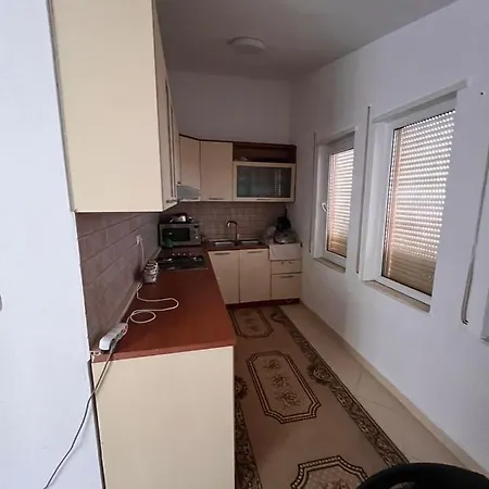 Beach Apartment *